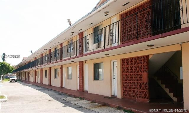 2150 Madison St-Unit -5 in Hollywood, FL - Building Photo