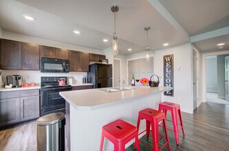 360 Enterprise Blvd in Bozeman, MT - Foto de edificio - Building Photo