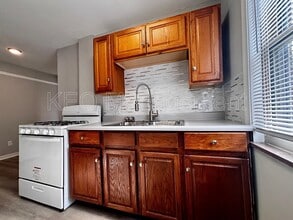 235 E Xenia Dr in Fairborn, OH - Building Photo - Building Photo