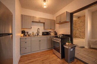 1927 N Prospect Ave, Unit FL3-ID1463121P in Milwaukee, WI - Foto de edificio - Building Photo