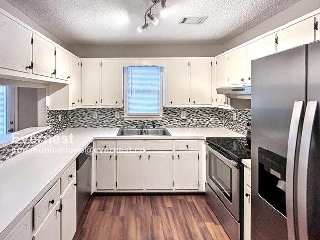 2183 Cheshire Dr in Birmingham, AL - Building Photo - Building Photo