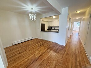 41-24 40th St in Queens, NY - Building Photo - Building Photo