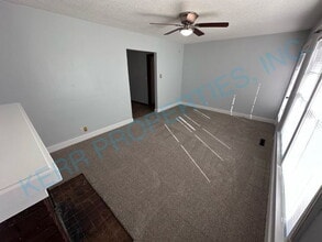 6329 SE 97th Ave in Portland, OR - Building Photo - Building Photo