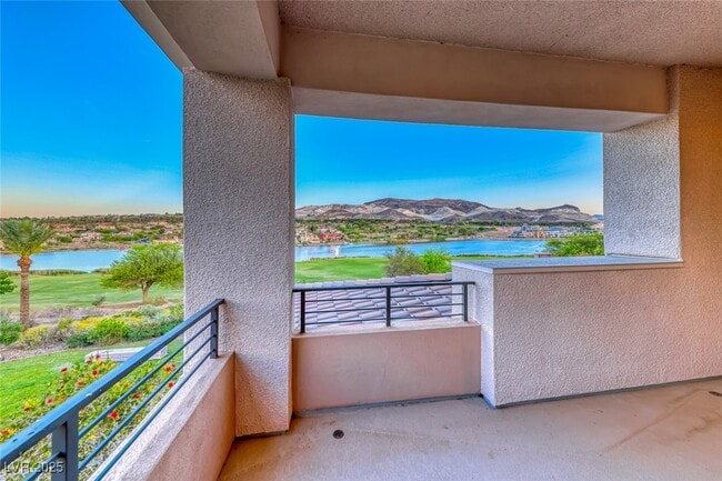 property at 72 Bella Lago Ave