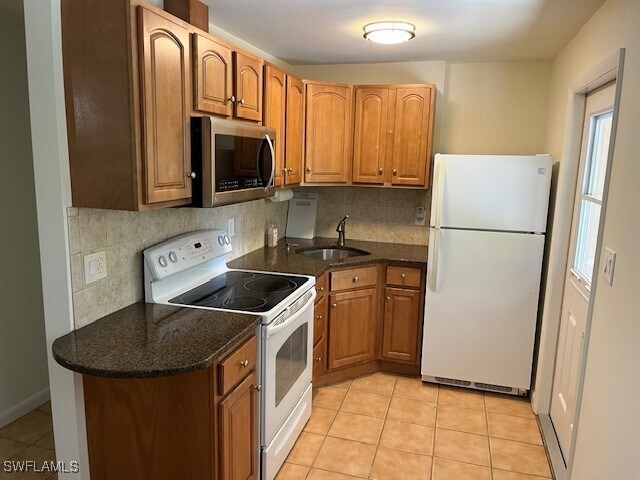 724 109th Ave N in Naples, FL - Building Photo