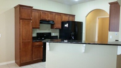 603 SW Wallstone Rd in Bentonville, AR - Building Photo - Building Photo