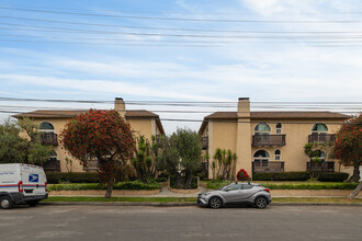 Casa del Ray in Playa Del Rey, CA - Building Photo - Building Photo