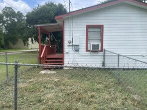 4617 3rd St in Bacliff, TX - Building Photo - Building Photo
