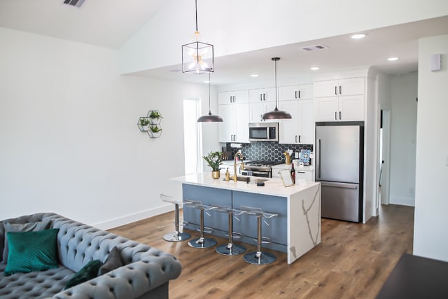 1303 Bayou St in Houston, TX - Building Photo - Building Photo