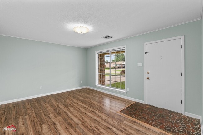2013 Ray Ave in Bossier City, LA - Building Photo - Building Photo