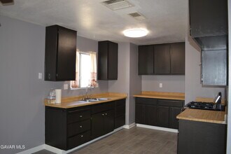 40539 173rd St E in Lancaster, CA - Building Photo - Building Photo