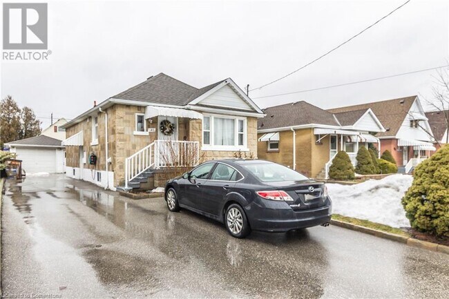 146 Glencarry Ave in Hamilton, ON - Building Photo - Building Photo