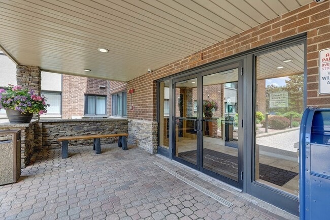 2021 S Wolf Rd in Hillside, IL - Building Photo - Building Photo
