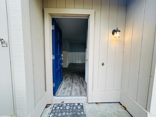 134 Hartnell Pl in Sacramento, CA - Building Photo - Building Photo