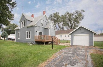 1904 S 8th St in Council Bluffs, IA - Building Photo - Building Photo