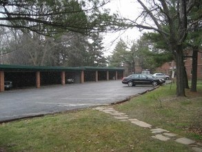 Linden Grove Apartments in South Euclid, OH - Building Photo - Other