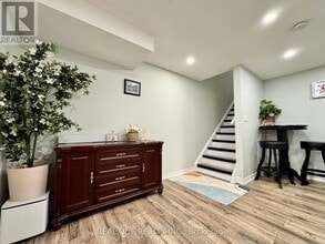 3486 Fountain Park Ave in Mississauga, ON - Building Photo - Building Photo