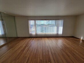 9225 S Cregier Ave in Chicago, IL - Building Photo - Building Photo