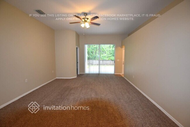 30042 Morningmist Dr in Zephyrhills, FL - Building Photo - Building Photo