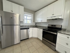 76 Fremont St, Unit 2 in Winthrop, MA - Foto de edificio - Building Photo