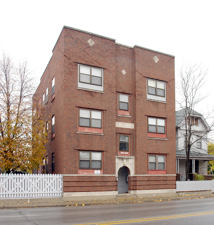 2055 N College Ave in Indianapolis, IN - Building Photo