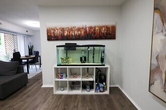 2912 Kings Chapel Rd, Unit 5 in Falls Church, VA - Foto de edificio - Building Photo