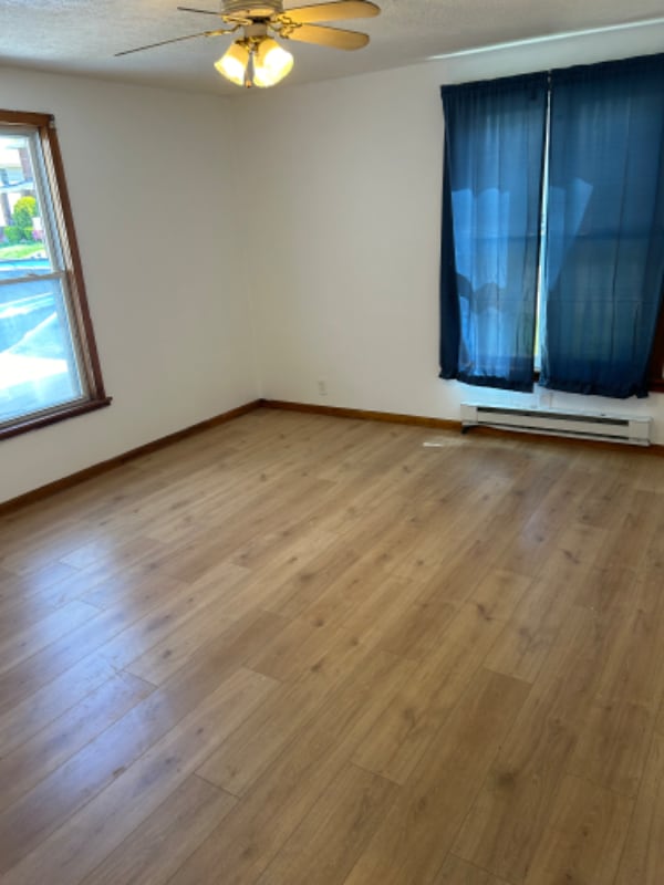 231 Elm Ave in Sharon, PA - Building Photo - Building Photo