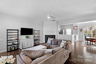 3213 Mannington Dr in Charlotte, NC - Building Photo - Building Photo