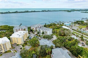 232 Hidden Bay Dr in Osprey, FL - Building Photo