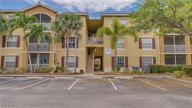 4127 Residence Drive in Ft. Myers, FL - Building Photo - Building Photo