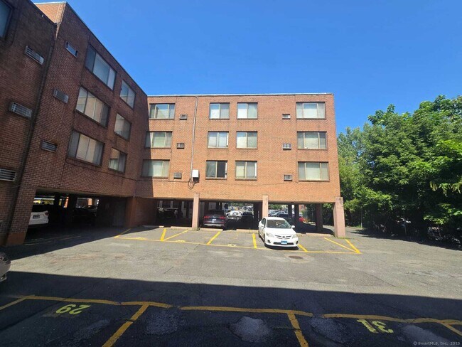 950 Asylum Ave in Hartford, CT - Building Photo - Building Photo