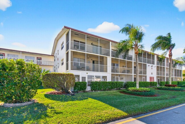 33 Fanshaw A in Boca Raton, FL - Building Photo - Building Photo