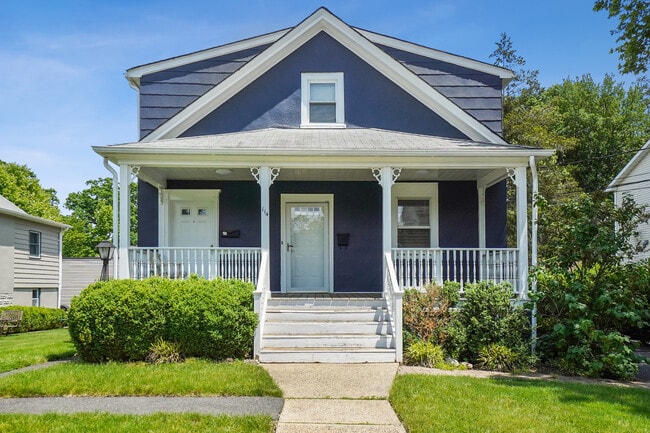 114 Livingston Ave, Unit 1 in New Providence, NJ - Building Photo - Building Photo