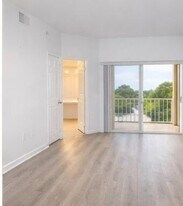 2100 Greenview Shores Blvd in Wellington, FL - Building Photo