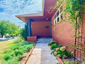 2618 NW 66th St in Oklahoma City, OK - Building Photo - Building Photo