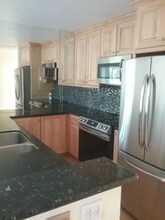 17431 Ambaum Blvd S in Burien, WA - Building Photo - Building Photo