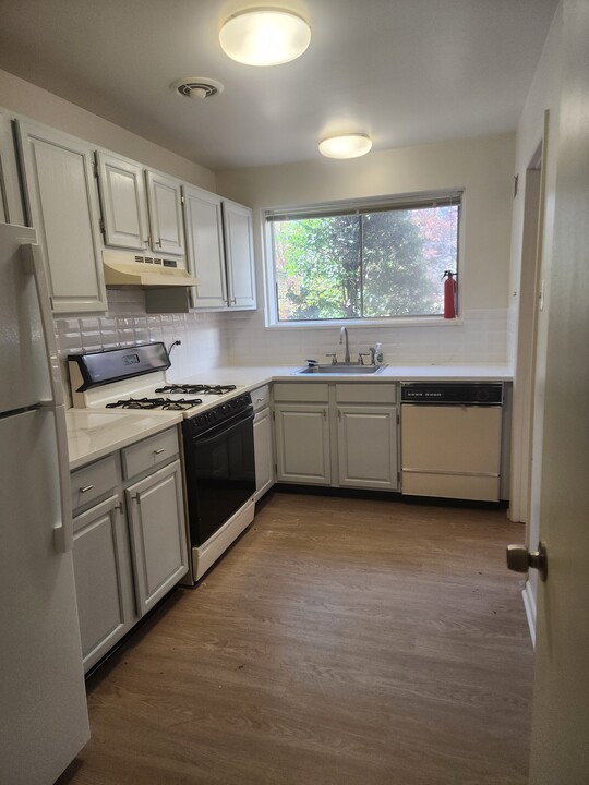 10607 Kenilworth Ave, Unit 101 in Bethesda, MD - Building Photo