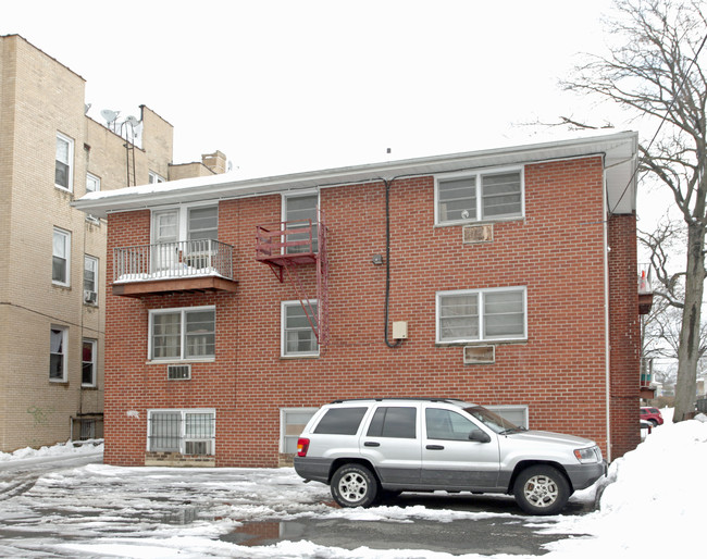 518 Westminster Ave in Elizabeth, NJ - Foto de edificio - Building Photo