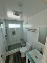2421 Hill St in Santa Monica, CA - Building Photo - Building Photo