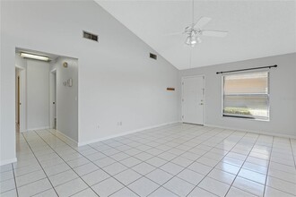 310 Douglas Way in Winter Garden, FL - Building Photo - Building Photo