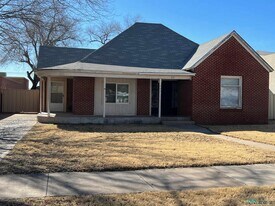 607 W Grand Ave in Artesia, NM - Building Photo