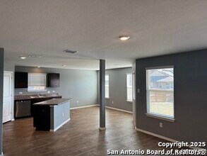 5961 Kendall Pr in San Antonio, TX - Building Photo - Building Photo