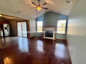 1210 Dean Dr in Grain Valley, MO - Building Photo - Building Photo