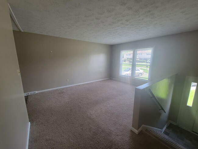 3351 Moundview Ct in Lexington, KY - Building Photo - Building Photo