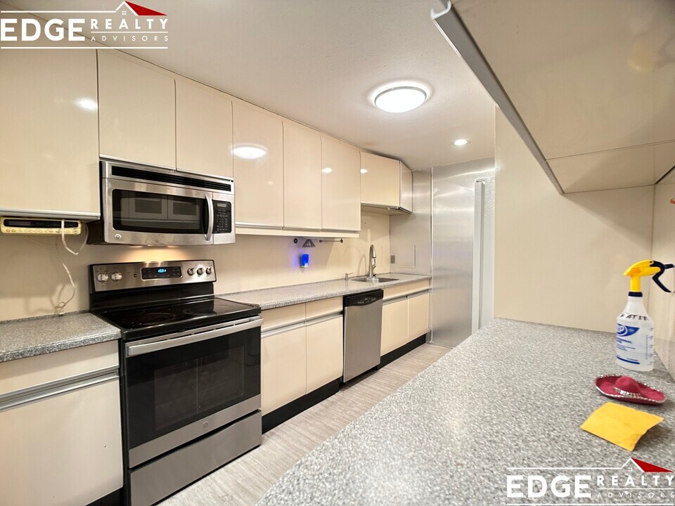 121 Tremont St in Boston, MA - Building Photo