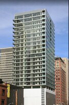 550 N St Clair St in Chicago, IL - Building Photo