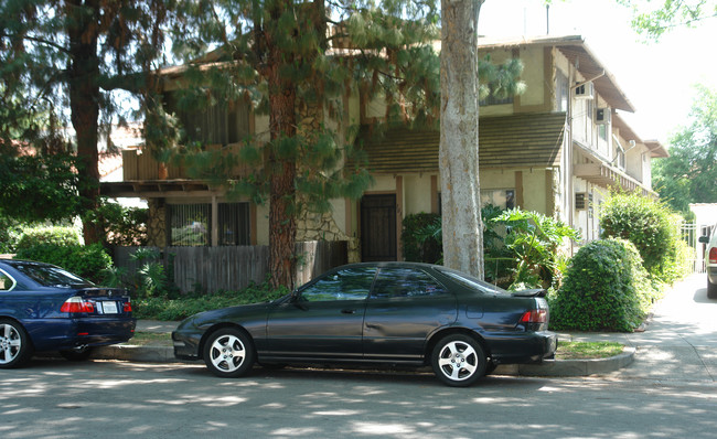 80 S Sunnyslope Ave in Pasadena, CA - Building Photo - Building Photo