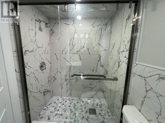 75 Regatta Crescent in Toronto, ON - Building Photo - Building Photo