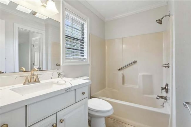 1500 W Esplanade Ave in Kenner, LA - Foto de edificio - Building Photo