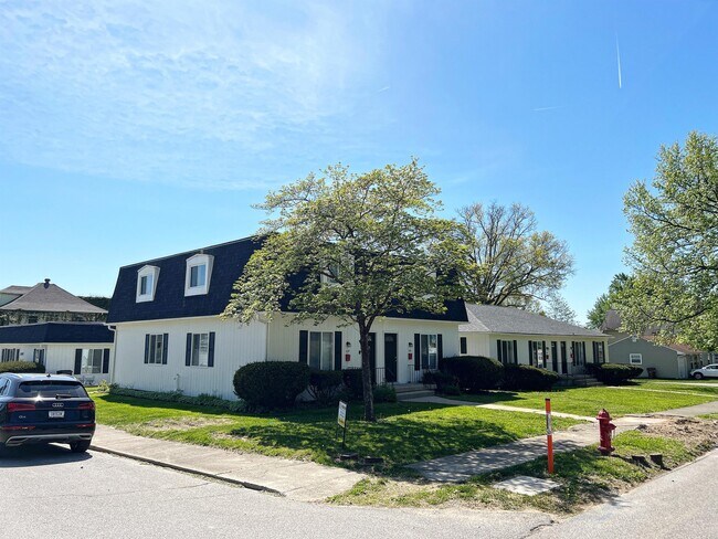 527 N Walnut St in Brazil, IN - Building Photo - Building Photo